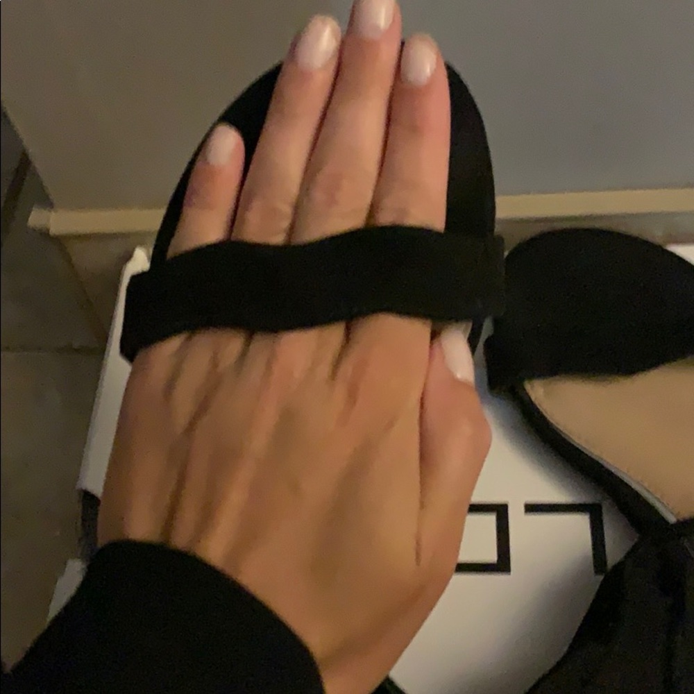 Call it spring sandals - Picture 2 of 3